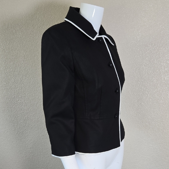 Ann Taylor Black and White Blazer with Tailored Fit - Picture 4 of 6